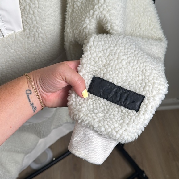 Men's Sixth June Reflective Off-White Sherpa Half Zip Hoodie Sweater Size Medium - Picture 6 of 8